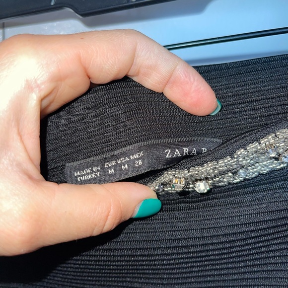 Zara pencil skirt with chic design - Picture 5 of 7